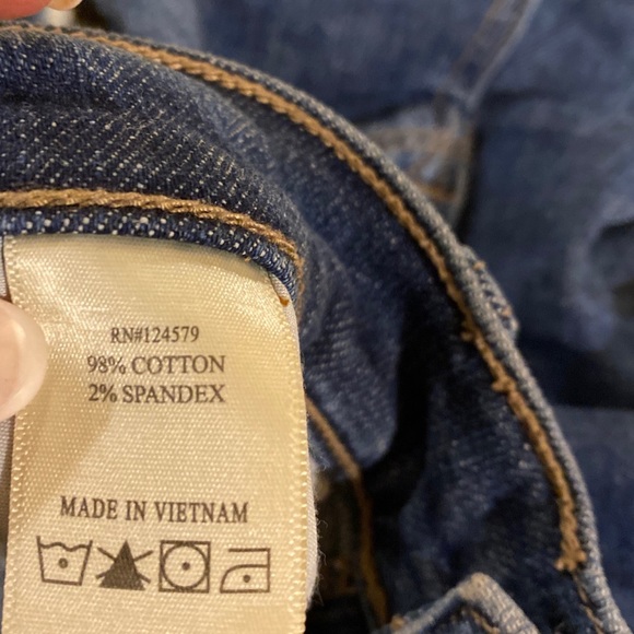 Sneak Peek Medium Distressed Hi Rise Cut-Off Jean Shorts - Picture 4 of 5